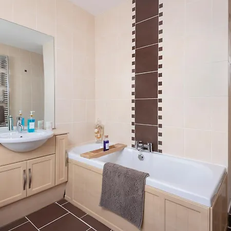 Spacious & Luxurious Terraced Town House Tatil Evi *