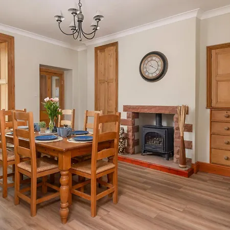 Spacious & Luxurious Terraced Town House Tatil Evi Penrith